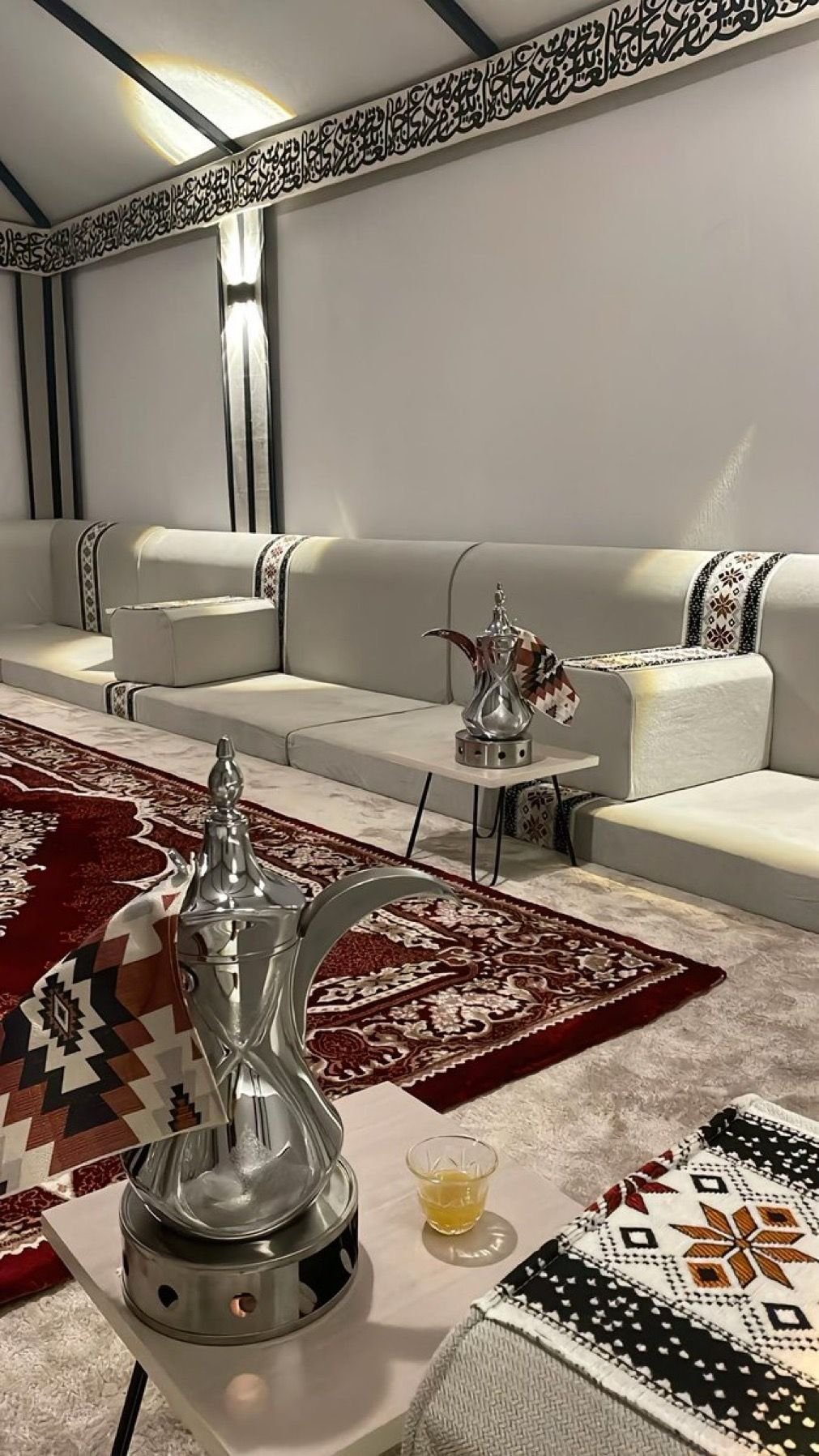 تنظيف ونظافة الخيام والخيام الملكية بالرياض